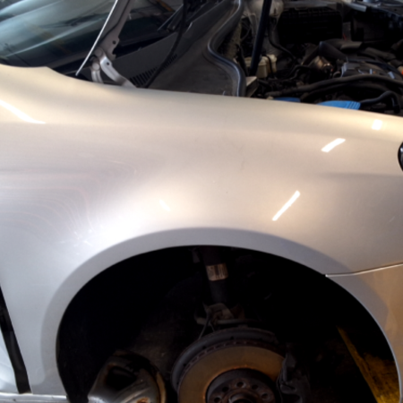 VW Golf  Kotflügel vorn