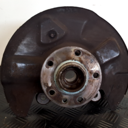 VW T5  Achsschenkel vorne links
