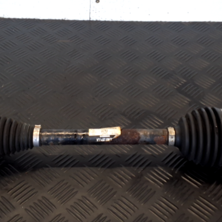VW Touran  Antriebswelle vorn links