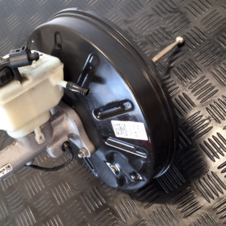 VW Touran  Bremskraftverstärker