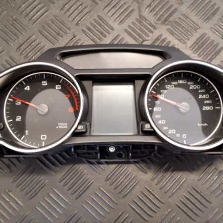 Audi A5  Kombiinstrument Tacho