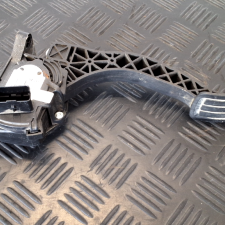 Peugeot Expert  Gaspedal