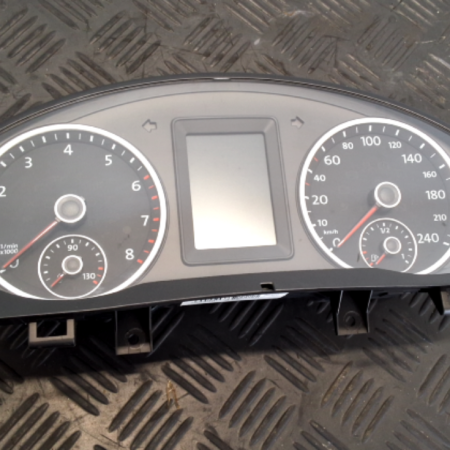 VW Tiguan  Kombiinstrument Tacho