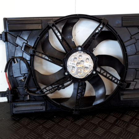 VW Golf  Elektrolüfter Lüftermotor (Kühler)