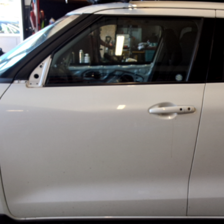 Suzuki Swift  Türe vorne