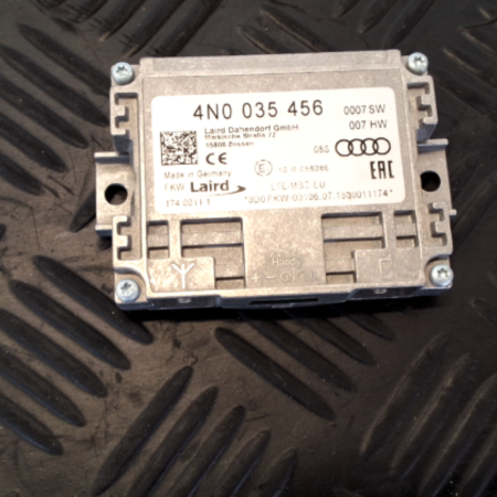 Audi A4  Antennenzubehör