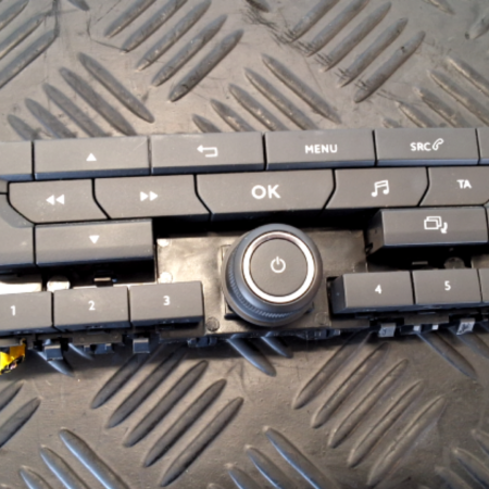 Opel Vivaro  Radiobedienteil