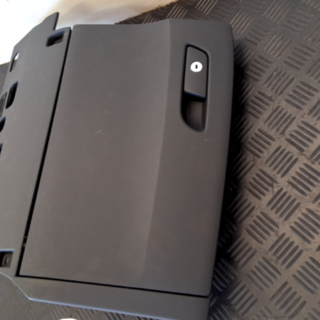 Audi A4  Handschuhfach