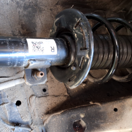 Suzuki Swift  Federbein Stossdämpfer vorne