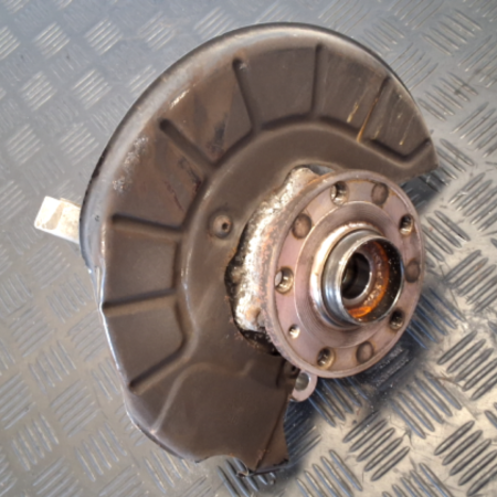 VW Passat  Achsschenkel vorne links