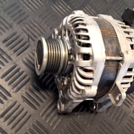 Opel Vivaro  Alternator