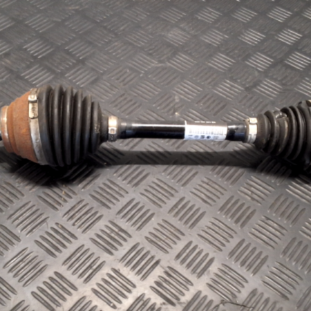 VW Golf  Antriebswelle vorn links