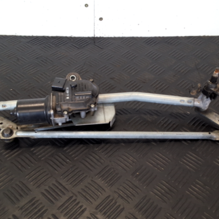 VW Passat  Wischermotor vorne