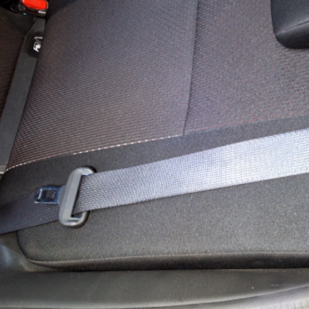 Suzuki Swift  Gurtschloss hinten