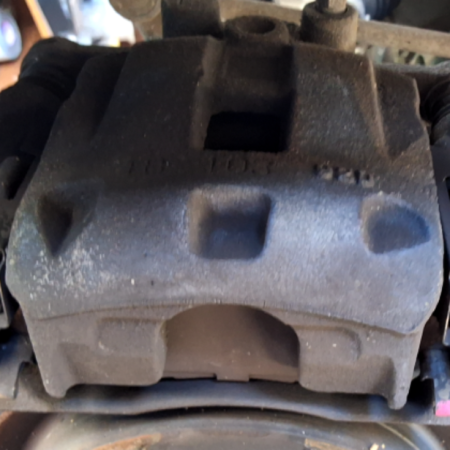 Suzuki Swift  Bremszange Bremssattel vorne