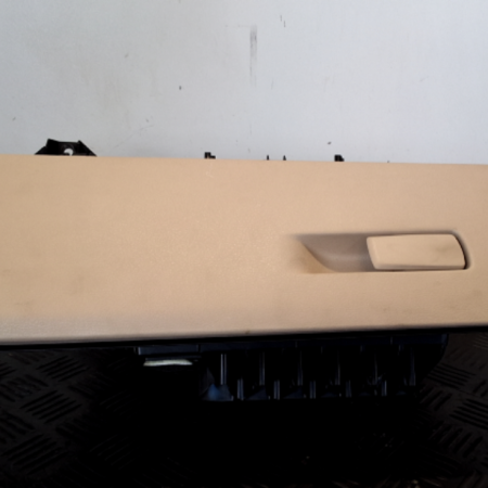 BMW X-serien X1 Handschuhfach