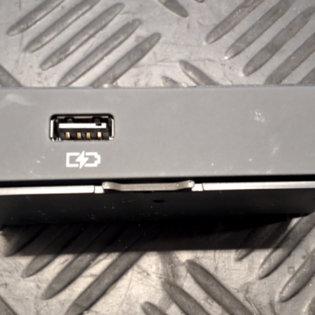 Audi A1  AUX-in USB SD-Slot