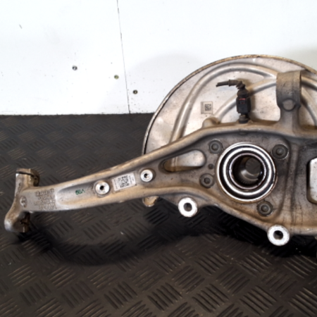 Audi A5  Achsschenkel vorne links