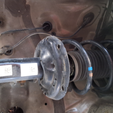 Skoda Octavia  Federbein Stossdämpfer vorne