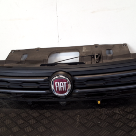 Fiat Talento  Kühlergrill