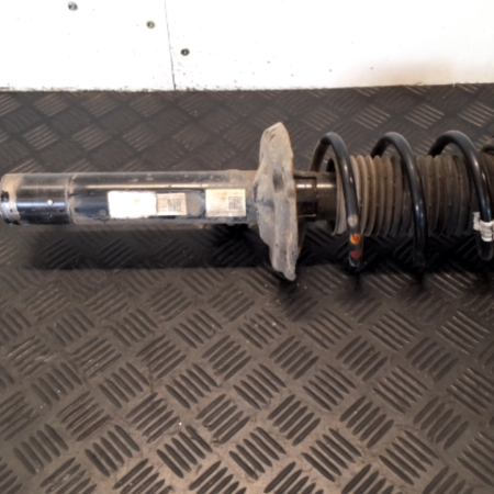 VW Golf  Federbein Stossdämpfer vorne