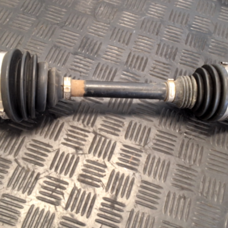 VW Tiguan  Antriebswelle vorn links