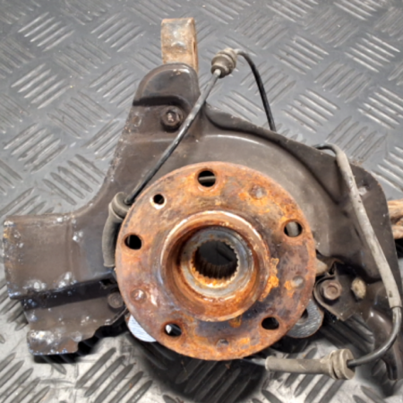 Opel Combo  Achsschenkel vorn rechts