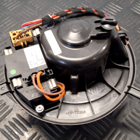 VW Tiguan  Gebläsemotor Lüfter