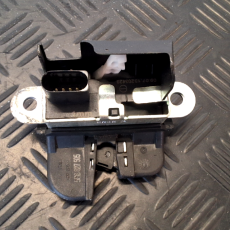 VW Golf  Schloss Heckklappe