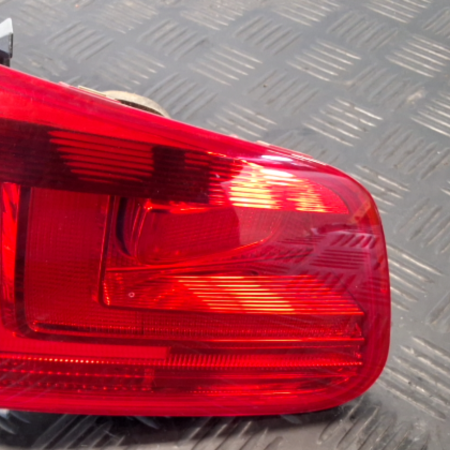VW Tiguan  Rückleuchte links