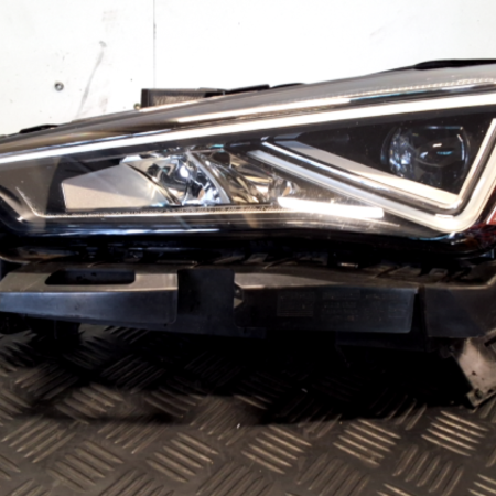 SEAT Leon  Scheinwerfer links