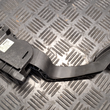 Opel Combo  Gaspedal