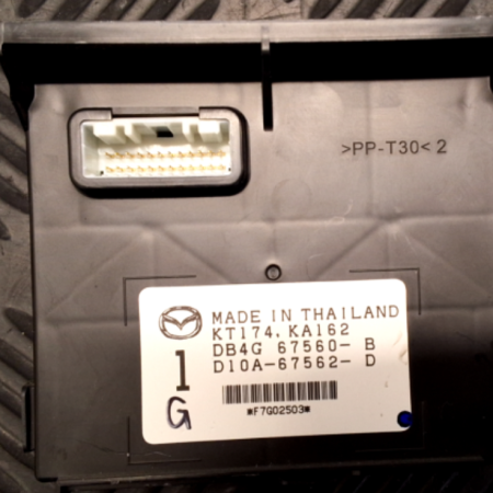 Mazda CX-3  Komfortsteuergerät