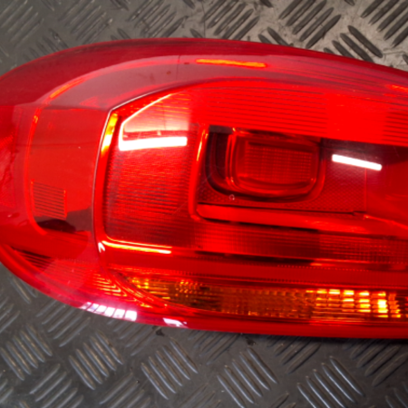 VW Tiguan  Rückleuchte links