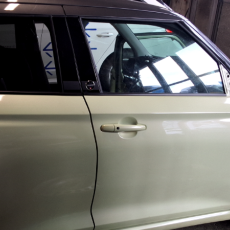 Suzuki Swift  Türe vorne