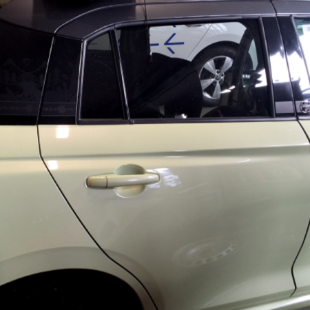 Suzuki Swift  Türe hinten