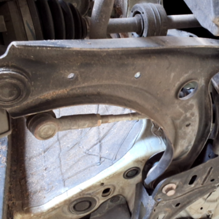 Suzuki Swift  Querlenker vorn rechts