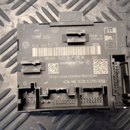 Audi TT  Türsteuergerät