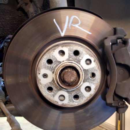 Skoda Octavia  Achsschenkel vorn rechts