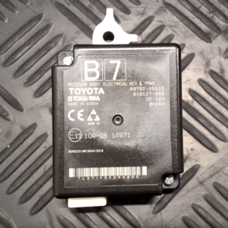 Toyota Yaris Cross  Komfortsteuergerät