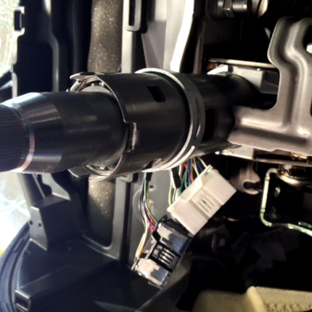 Toyota Yaris Cross  Lenksäule