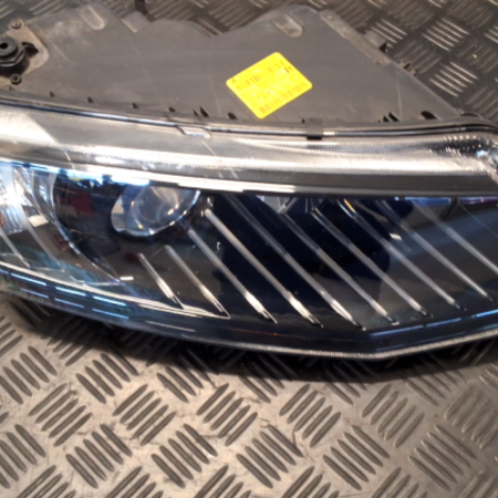 Skoda Octavia  Scheinwerfer rechts