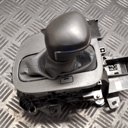 Toyota Yaris Cross  Schaltbetätigung Schaltkulisse