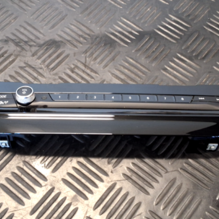 BMW ix3  Radiobedienteil