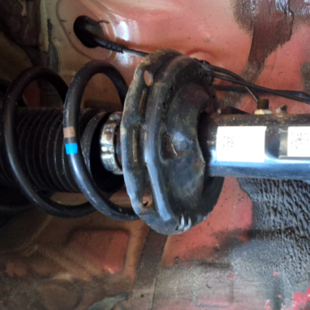 Skoda Octavia  Federbein Stossdämpfer vorne