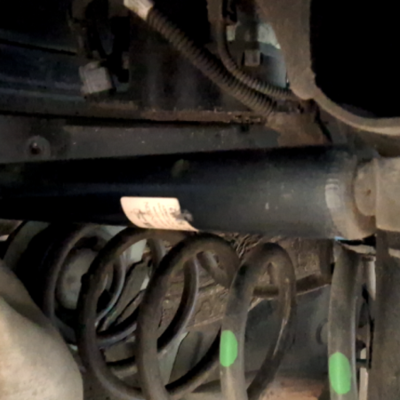 Toyota Yaris Cross  Federbein Stossdämpfer hinten