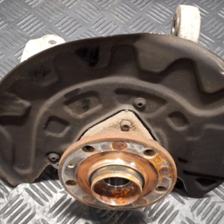Audi A3  Achsschenkel vorne links