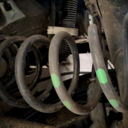 Toyota Yaris Cross  Federn hinten