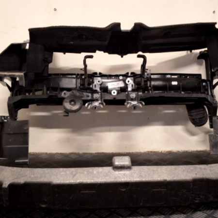 Toyota Yaris Cross  Schlossträger