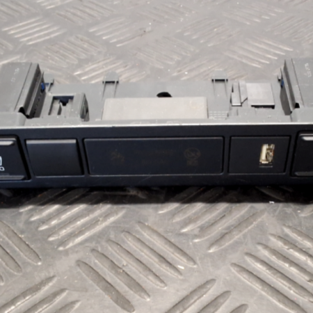 Toyota Yaris Cross  Schalter Sitzheizung